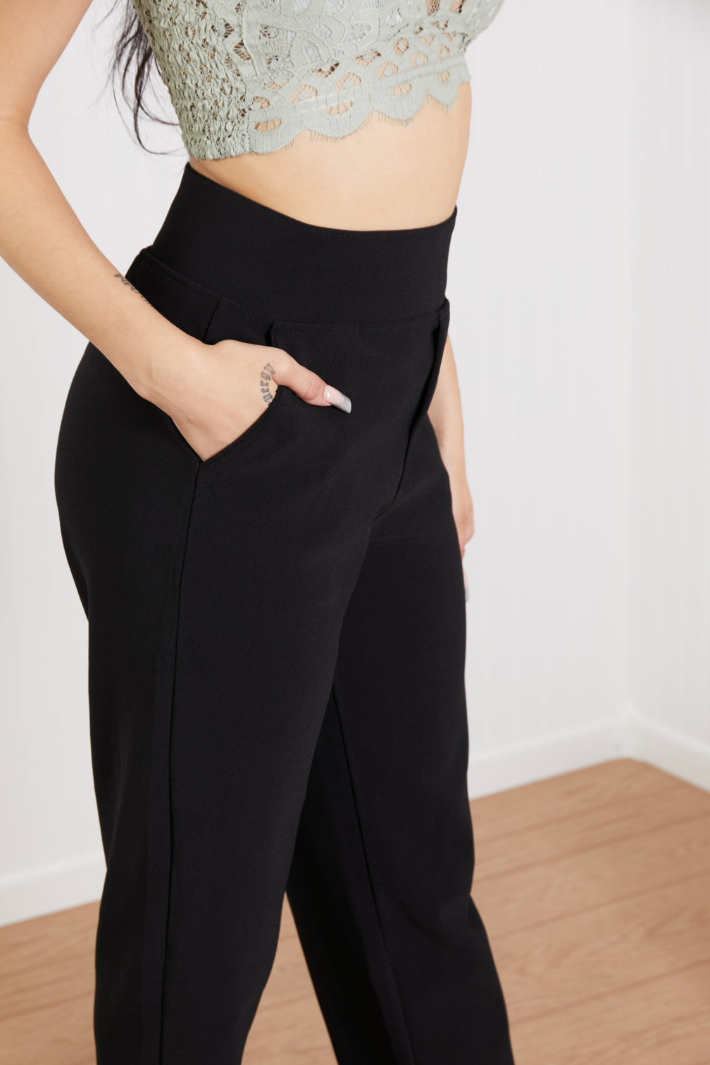 Zenana Always Classy Full Size Cropped Pants in Black